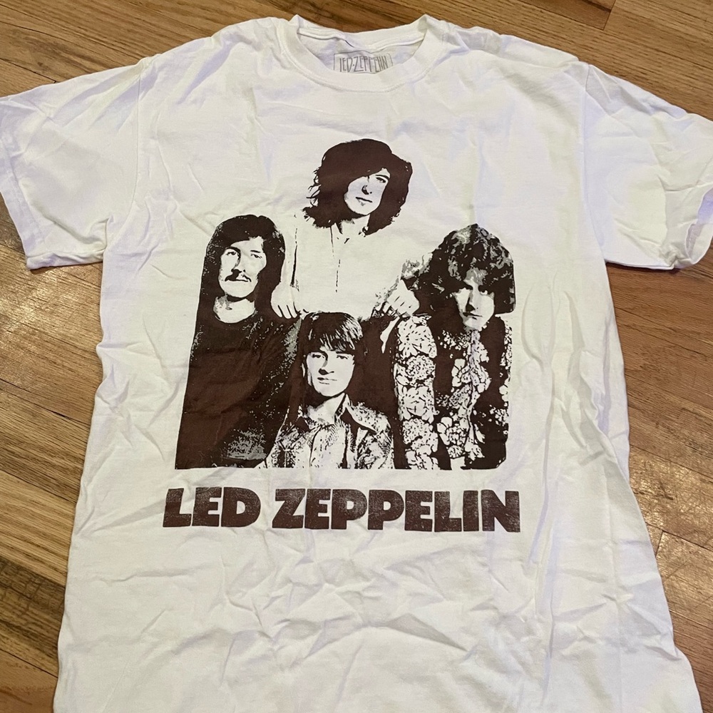 Women’s Led Zepplin tee
